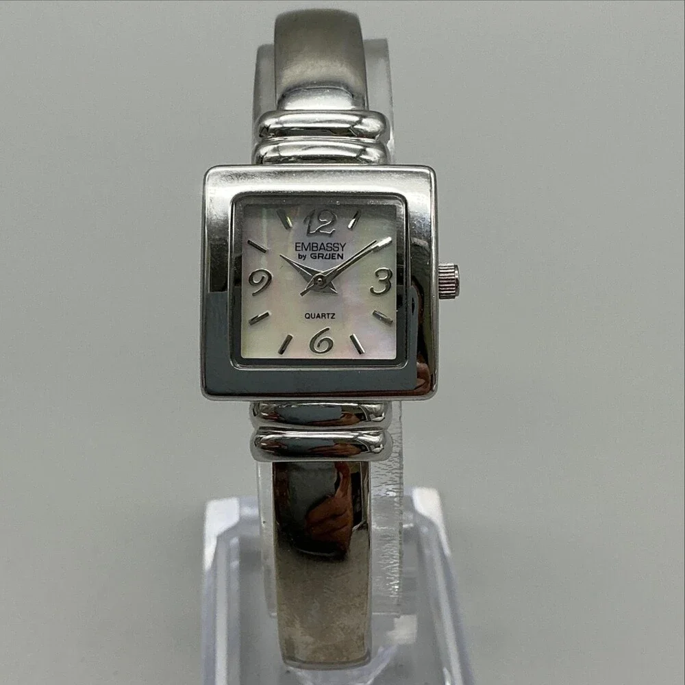 Embassy By Gruen GEM2138L Womens Watch 22mm Square MOP Silver Tone New Battery
